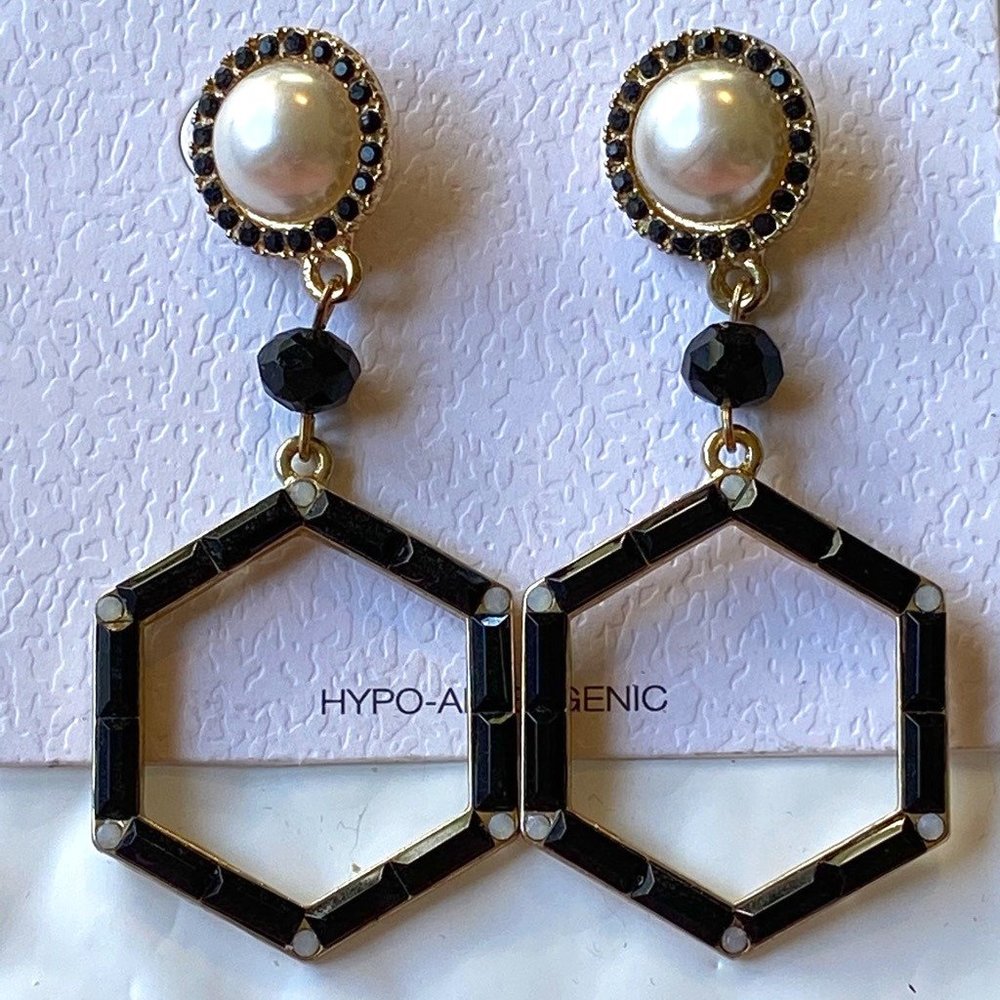 Black, Pearl, Crystal Gold 3-tier Drop Earrings 🆕